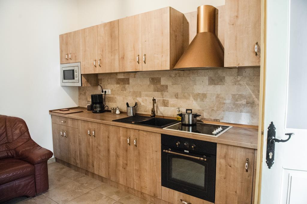 Brukenthal Central Apartments Sibiu Rum bild