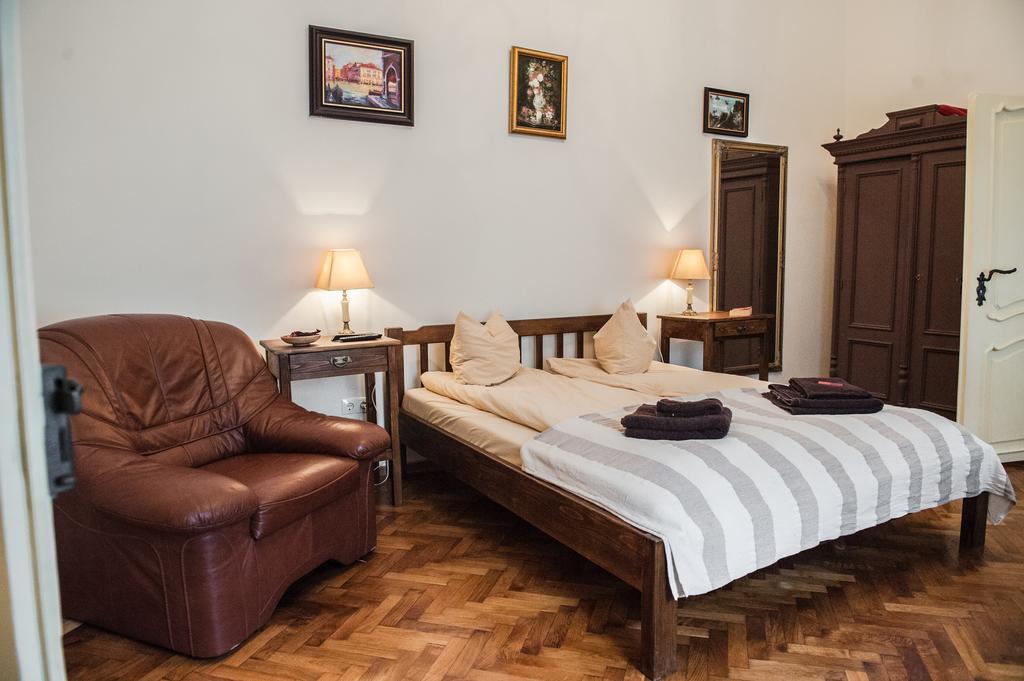 Brukenthal Central Apartments Sibiu Rum bild