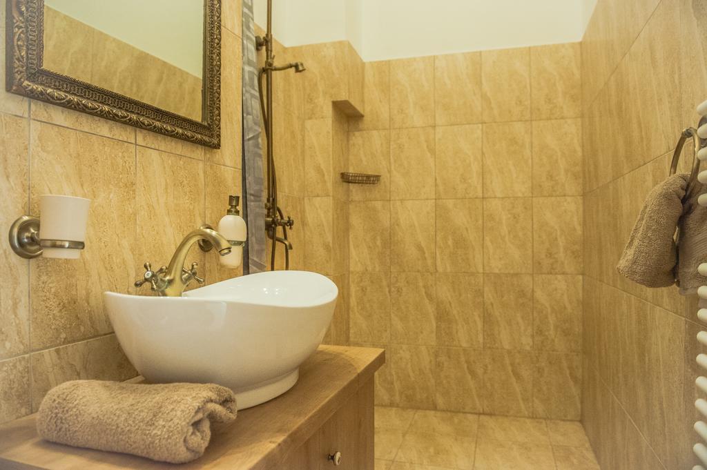 Brukenthal Central Apartments Sibiu Rum bild