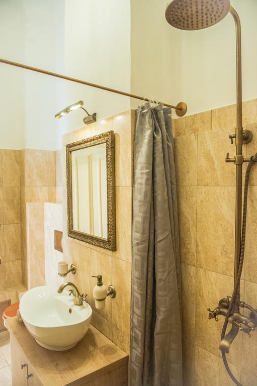 Brukenthal Central Apartments Sibiu Rum bild